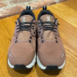 On cloud 5 waterproof womens running shoes